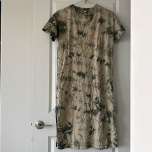 Old Navy Olive & Beige Tie-Dye Short Sleeve Midi Dress